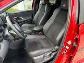Toyota Yaris (2024) thumbnail 8