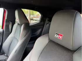 Toyota Yaris (2024) thumbnail 9