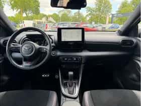 Toyota Yaris (2024) thumbnail 10