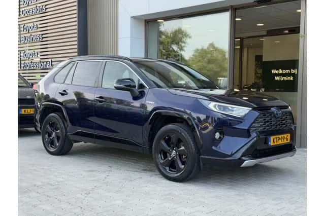 Toyota RAV4 (2020) thumbnail 3