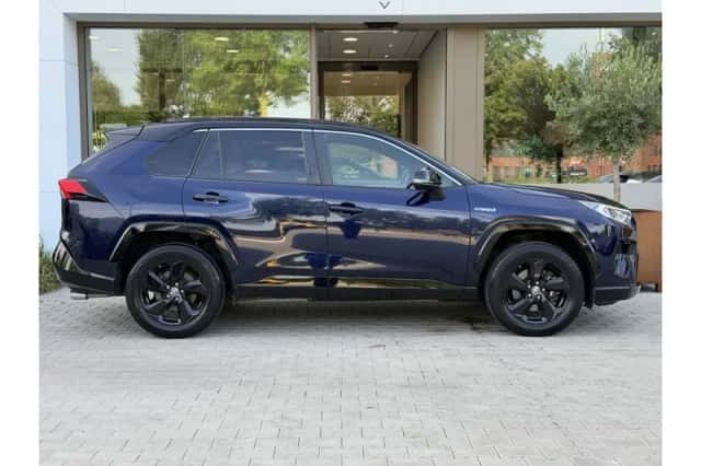 Toyota RAV4 (2020) thumbnail 5