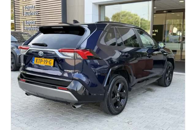Toyota RAV4 (2020) thumbnail 6