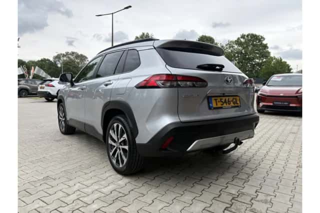 Toyota Corolla (2023) thumbnail 2