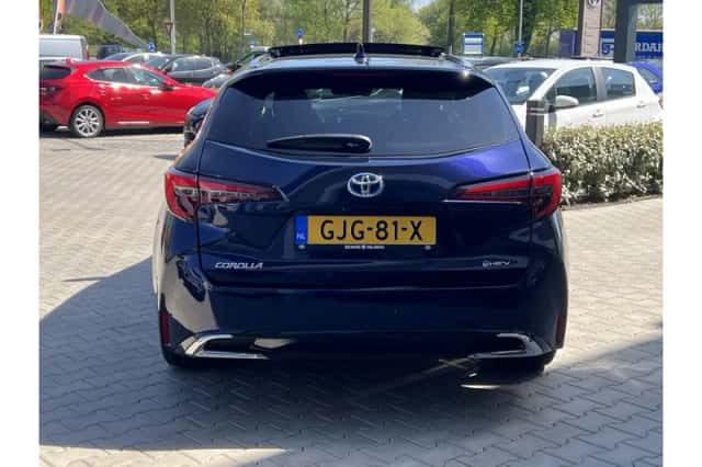 Toyota Corolla (2024) thumbnail 4