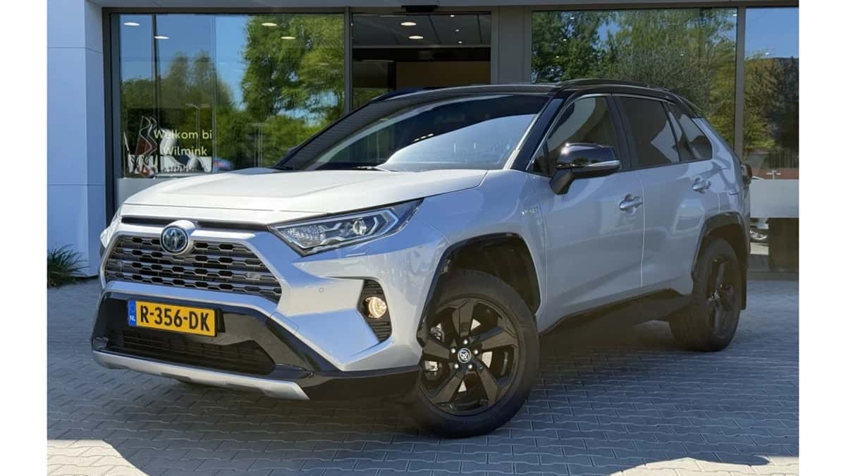 Toyota RAV4 (2021) — foto 1