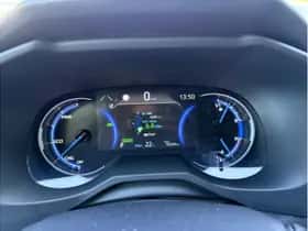 Toyota RAV4 (2021) thumbnail 11