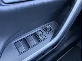 Toyota RAV4 (2021) thumbnail 15
