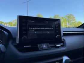 Toyota RAV4 (2021) thumbnail 18