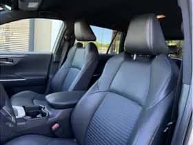 Toyota RAV4 (2021) thumbnail 7