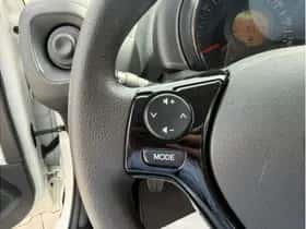 Toyota Aygo (2021) thumbnail 17