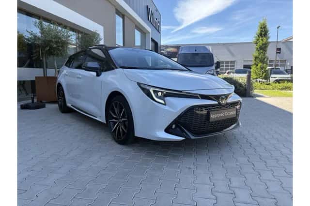 Toyota Corolla (2025) thumbnail 2