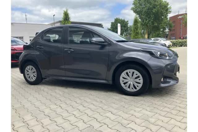 Toyota Yaris (2022) thumbnail 6
