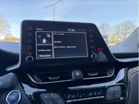 Toyota C-HR (2023) thumbnail 18