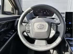 Toyota bZ4X (2025) thumbnail 5