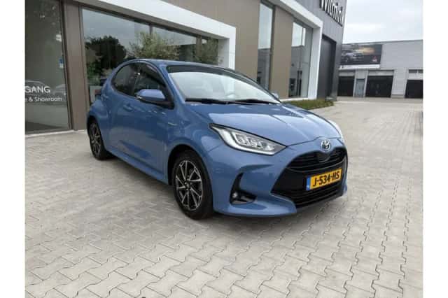 Toyota Yaris (2020) thumbnail 2