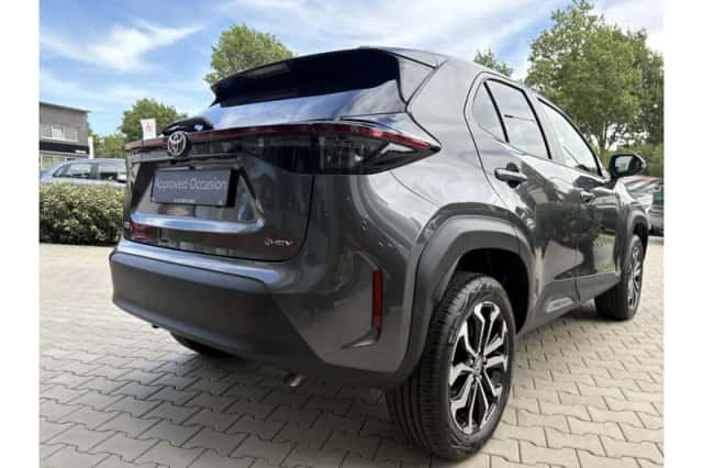 Toyota Yaris Cross (2025) thumbnail 4