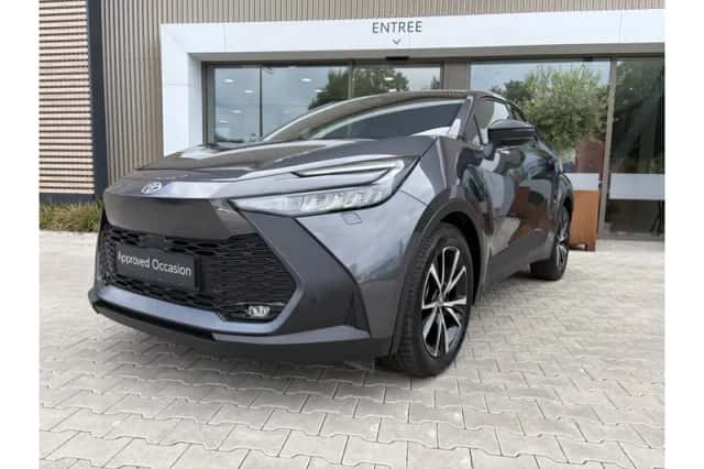 Toyota C-HR (2025) thumbnail 1