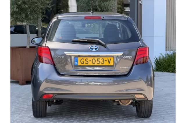 Toyota Yaris (2015) thumbnail 6