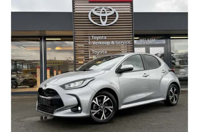 Toyota Yaris (2024) thumbnail 1