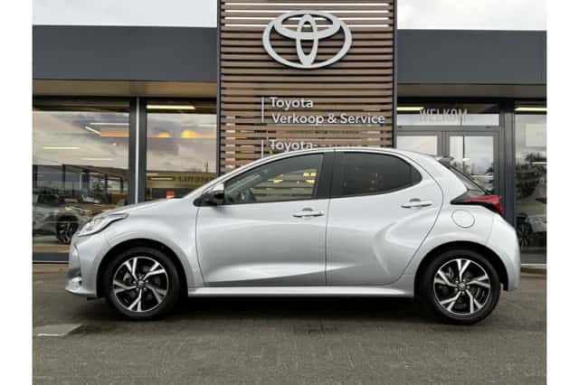 Toyota Yaris (2024) thumbnail 6