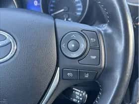 Toyota Auris (2017) thumbnail 12