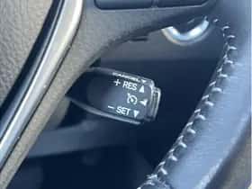 Toyota Auris (2017) thumbnail 13