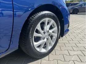 Toyota Auris (2017) thumbnail 6