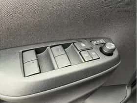 Toyota Yaris Cross (2026) thumbnail 22