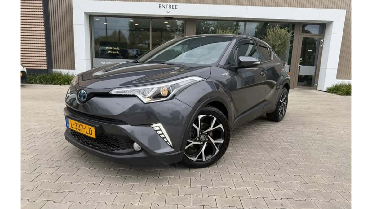 Toyota C-HR (2019) — foto 1