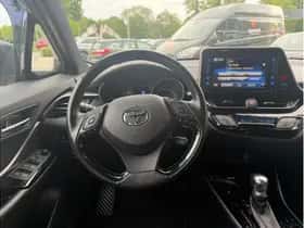 Toyota C-HR (2019) thumbnail 13
