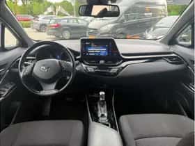 Toyota C-HR (2019) thumbnail 14