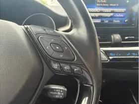 Toyota C-HR (2019) thumbnail 17