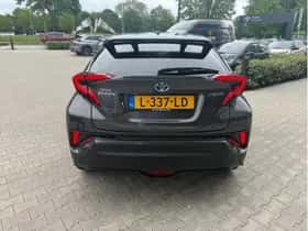 Toyota C-HR (2019) thumbnail 4
