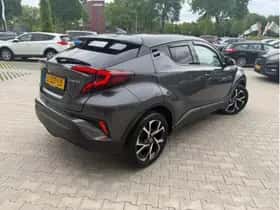 Toyota C-HR (2019) thumbnail 6