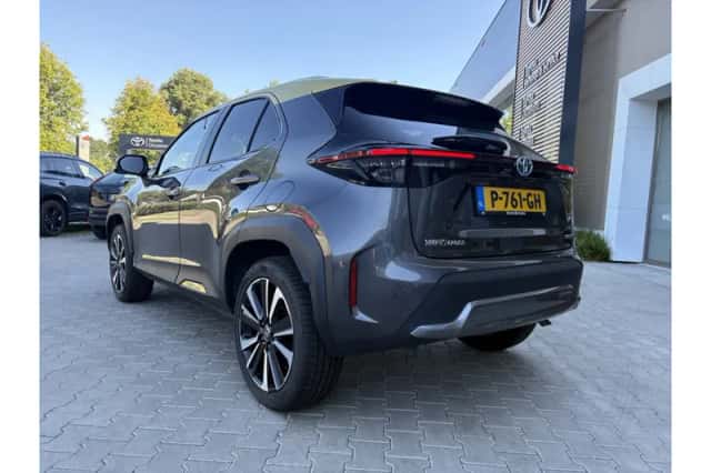 Toyota Yaris Cross (2022) thumbnail 4