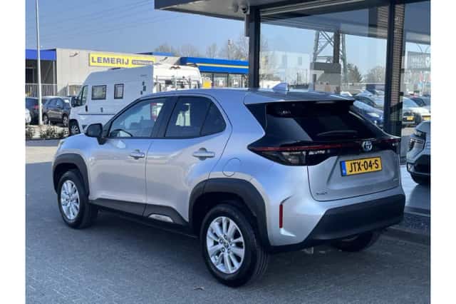 Toyota Yaris Cross (2025) thumbnail 3