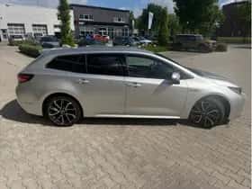 Toyota Corolla (2020) thumbnail 3