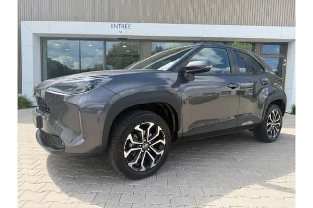 Toyota Yaris Cross (2024) thumbnail 1