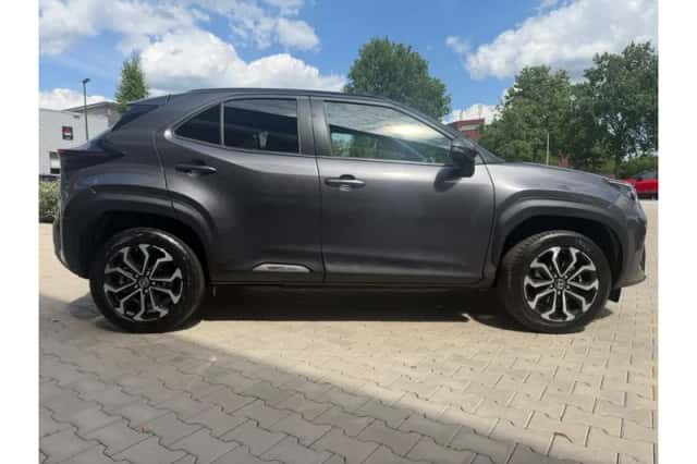 Toyota Yaris Cross (2024) thumbnail 6