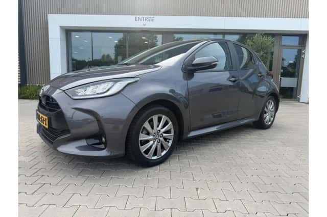 Toyota Yaris (2023) thumbnail 1