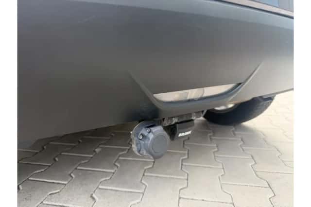 Toyota Yaris (2023) thumbnail 4