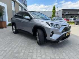 Toyota RAV4 (2021) thumbnail 2
