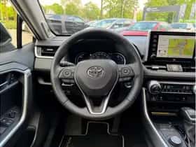 Toyota RAV4 (2021) thumbnail 12