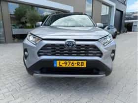 Toyota RAV4 (2021) thumbnail 5