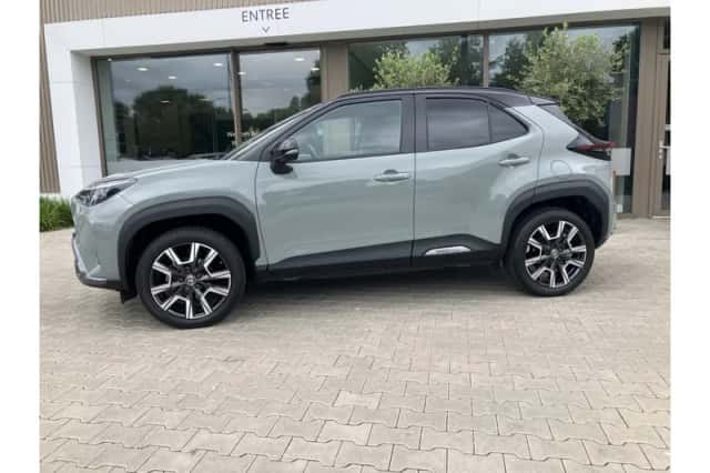Toyota Yaris Cross (2024) thumbnail 2