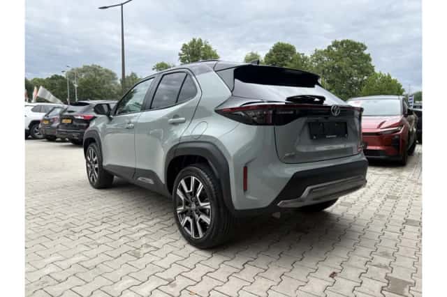 Toyota Yaris Cross (2024) thumbnail 3