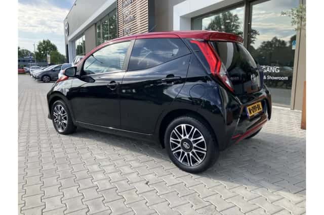 Toyota Aygo (2021) thumbnail 3