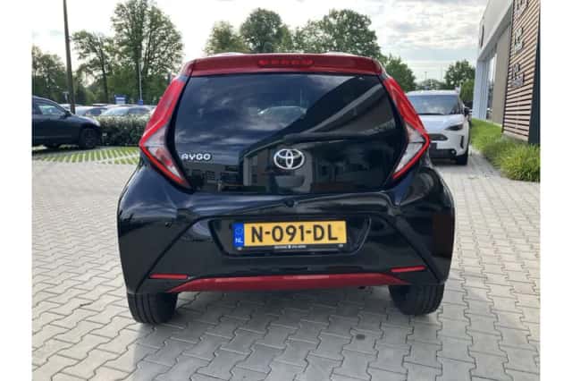 Toyota Aygo (2021) thumbnail 4