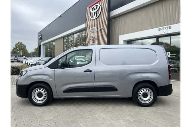 Toyota Proace (2024) thumbnail 2