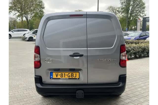Toyota Proace (2024) thumbnail 4